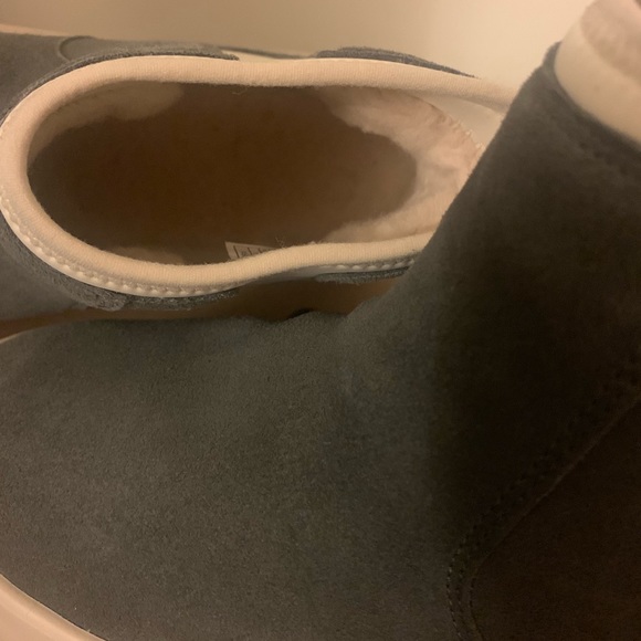 NIB UGG Boom Bootie - Picture 4 of 5